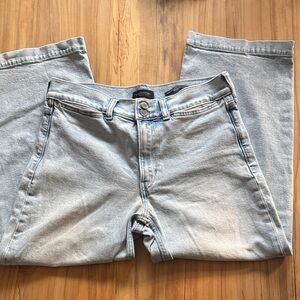 Banana Republic women’s size 29 high rise wide leg cropped jean
